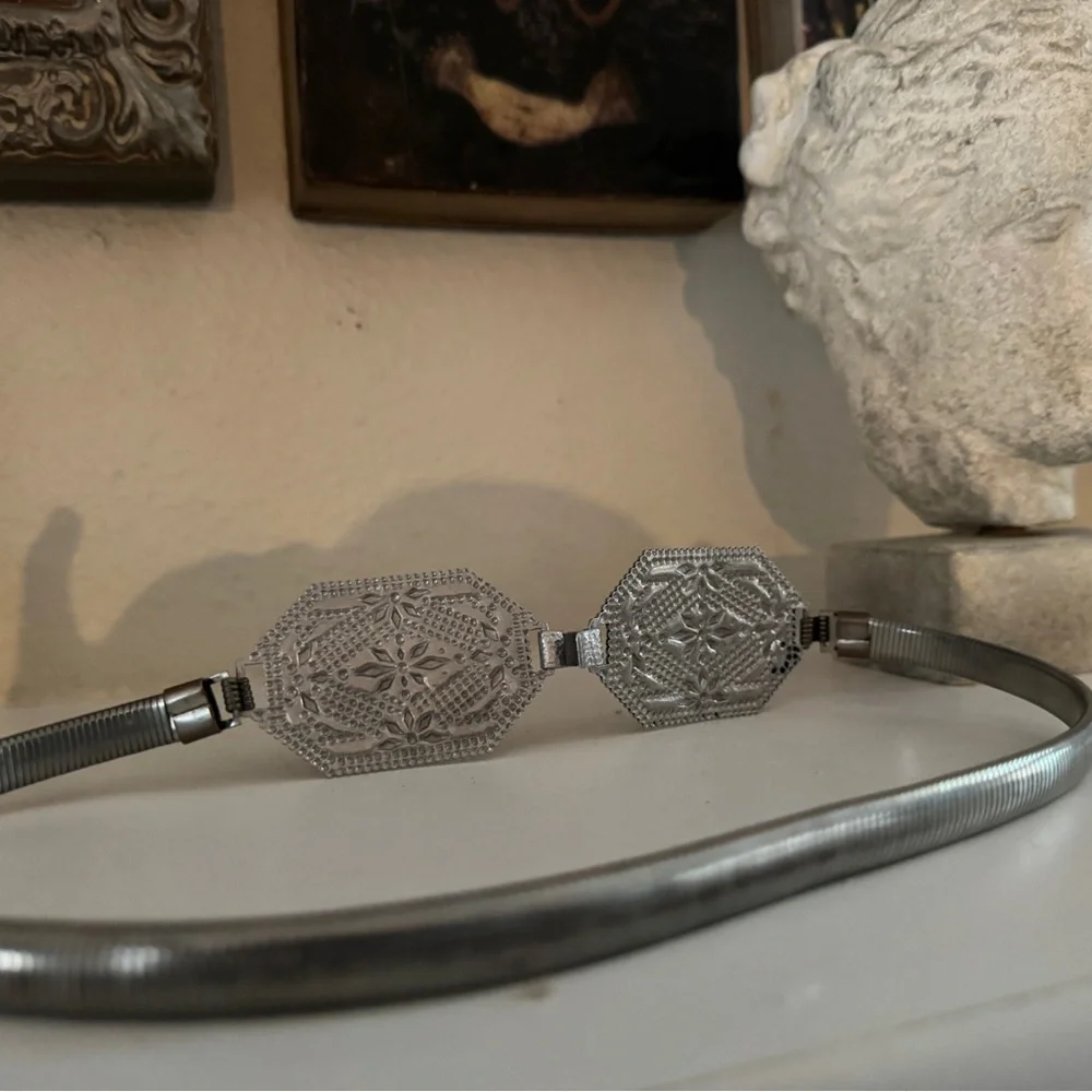 Vintage‎ Art Deco–Style Silver-Tone Waist Cincher Belt – 24” Long